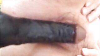 eccola come squirta la cagna