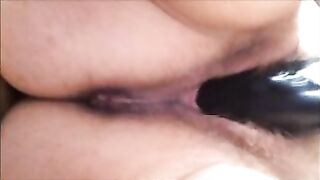 eccola come squirta la cagna