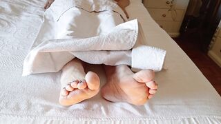 Mia moglie si mostra agli utenti della Rete - parte 1