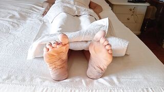 Mia moglie si mostra agli utenti della Rete - parte 1