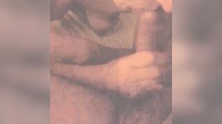 La solita puttana succhia cazzo