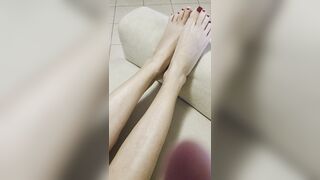 Doccia e scopata sul divano dal bull...... top!