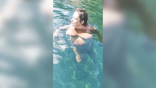 In acque trasparentissime