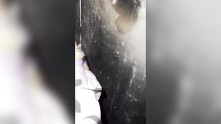 la mia succhia cazzi neri al glory hole