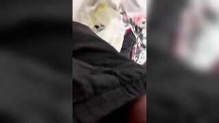 Succhia e poi prende il cazzo godendo come poche