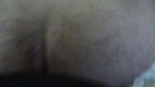 lei gioca con lo strap on