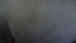 lei gioca con lo strap on