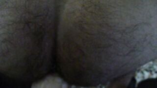 lei gioca con lo strap on