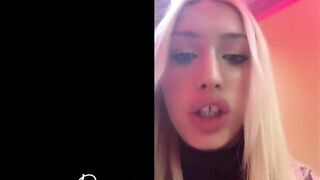 Deepthroat di teen bionda