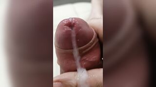 11 schizzi di sborra dalla mia cappella gigante