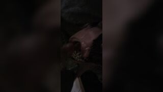 Sborro in un occhio a moglie troia