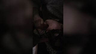 Sborro in un occhio a moglie troia