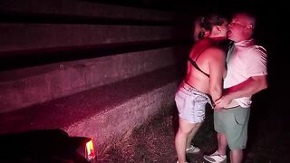 Scopata all'aperto con una cognata puttana