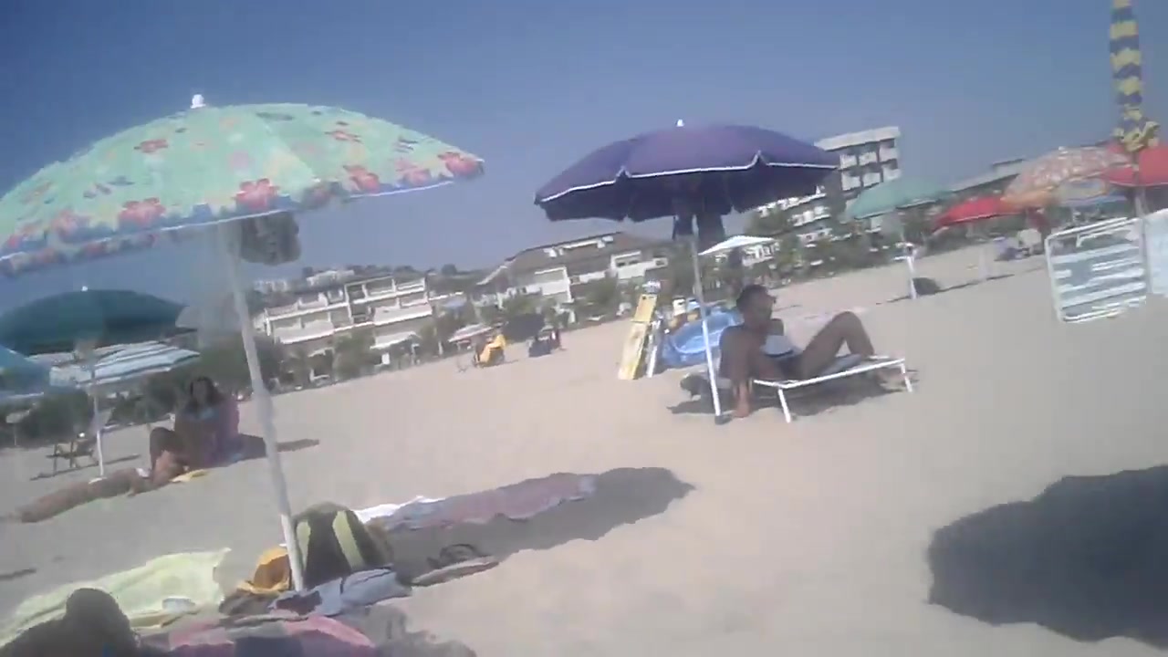 Sesso di voyeur in spiaggia